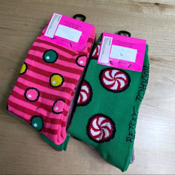 Betsey Johnson Christmas crew socks size 5-10 lot - Picture 2 of 2